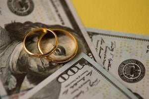 Schaumburg divorce lawyer financial issues